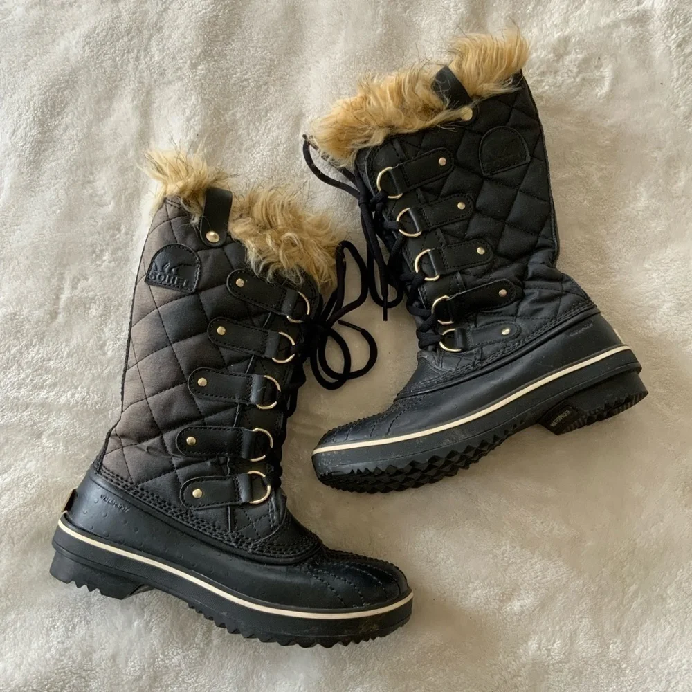 𝅺SOREL Tofino CVS Snow Boots in Black
